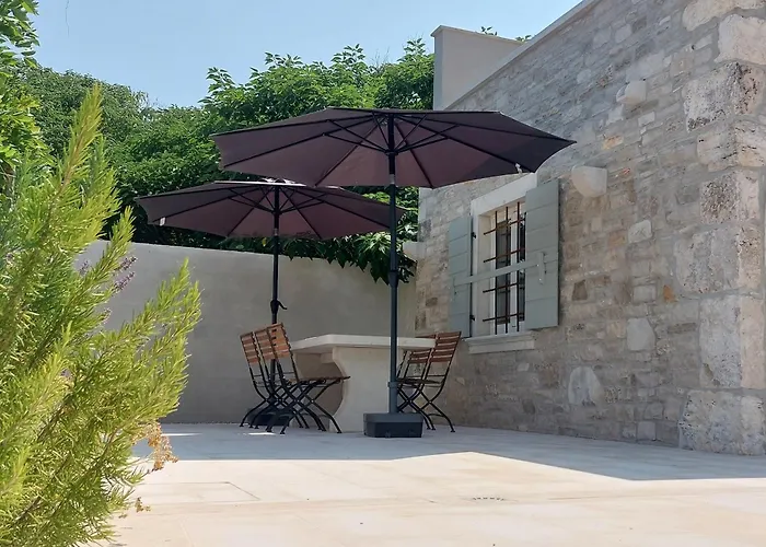 Vila Skarlanija, Umag