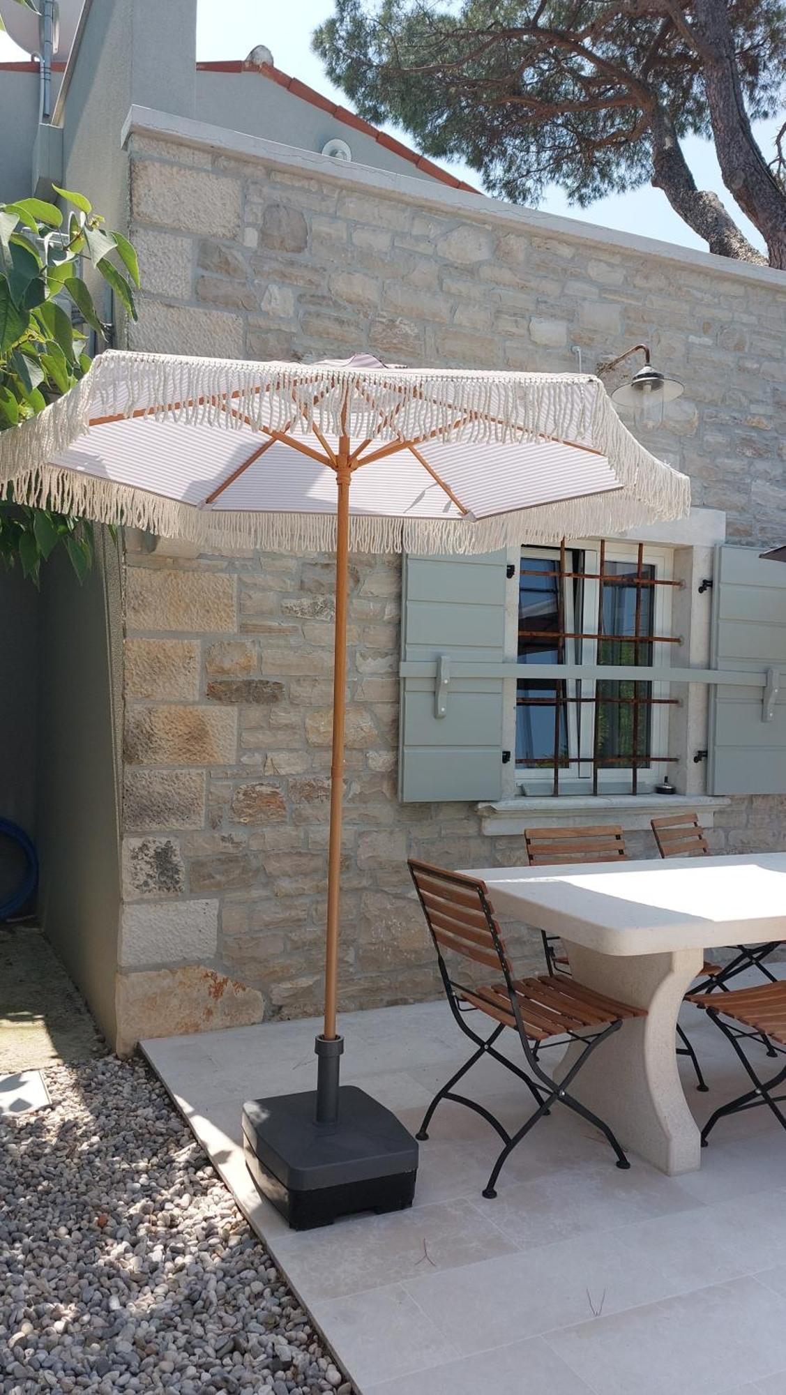 Skarlanija, Umag Villa